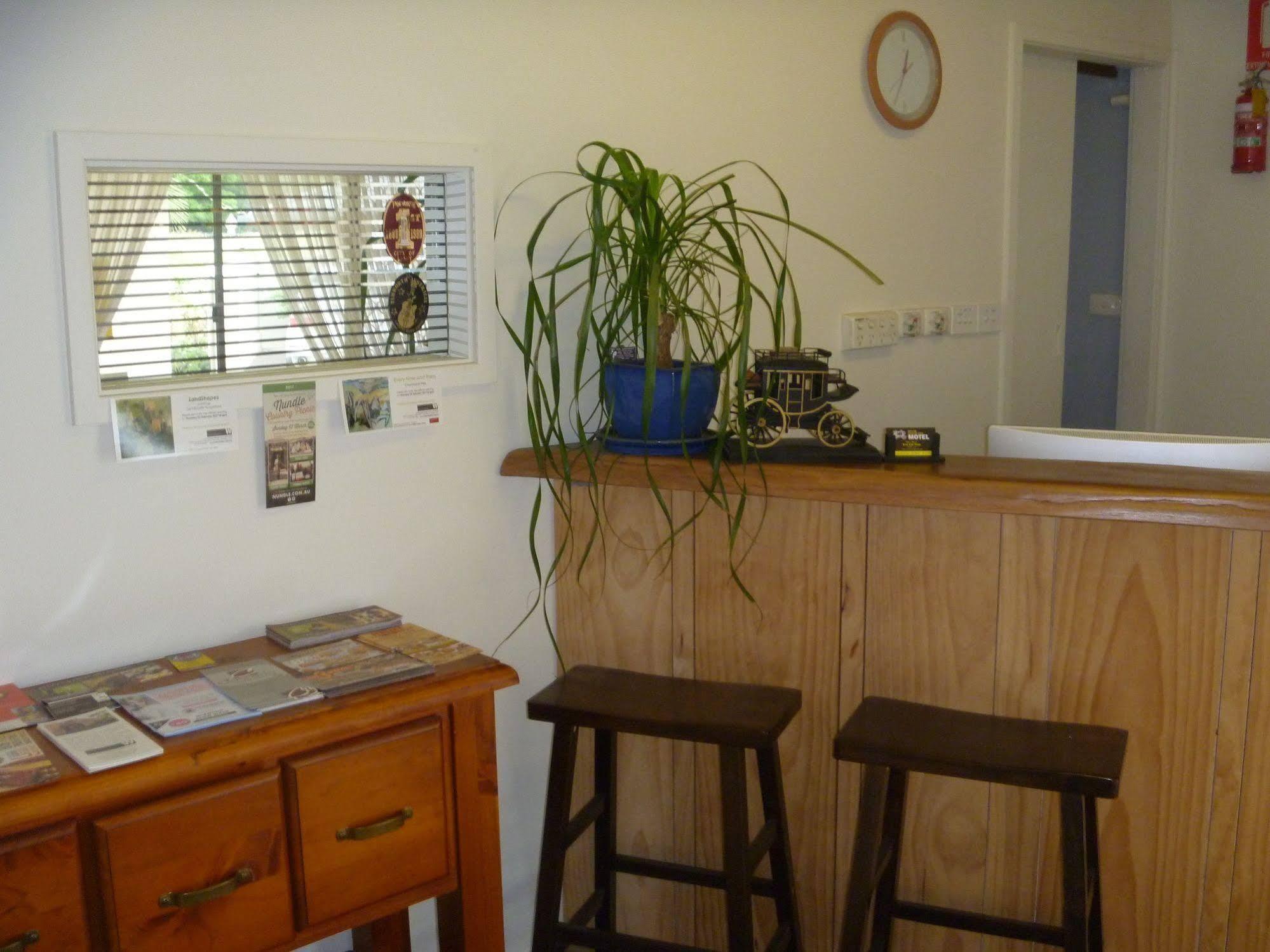 Stagecoach Inn Motel Тамуърт Екстериор снимка
