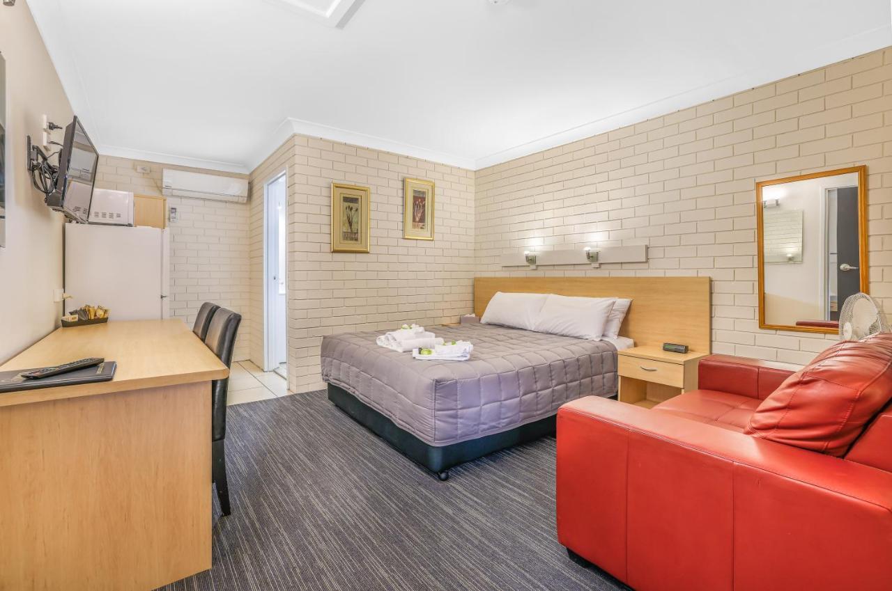 Stagecoach Inn Motel Тамуърт Екстериор снимка