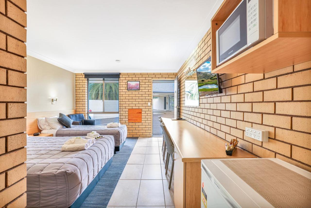 Stagecoach Inn Motel Тамуърт Екстериор снимка