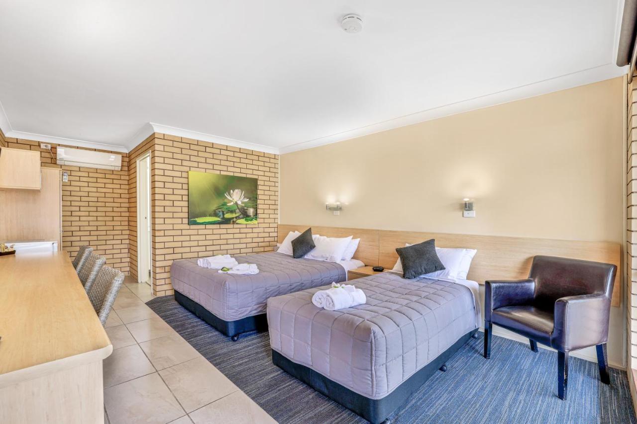 Stagecoach Inn Motel Тамуърт Екстериор снимка