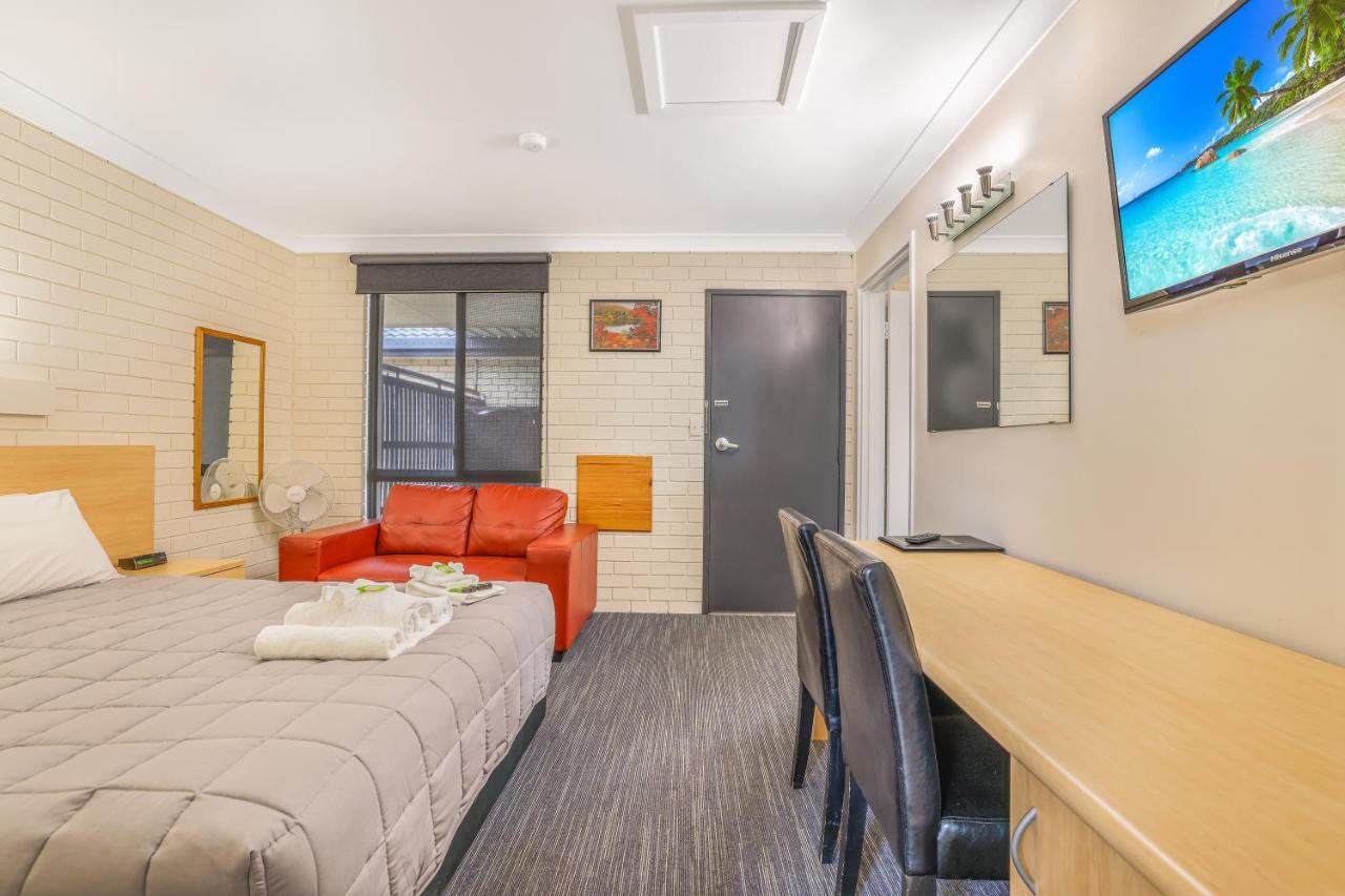 Stagecoach Inn Motel Тамуърт Екстериор снимка