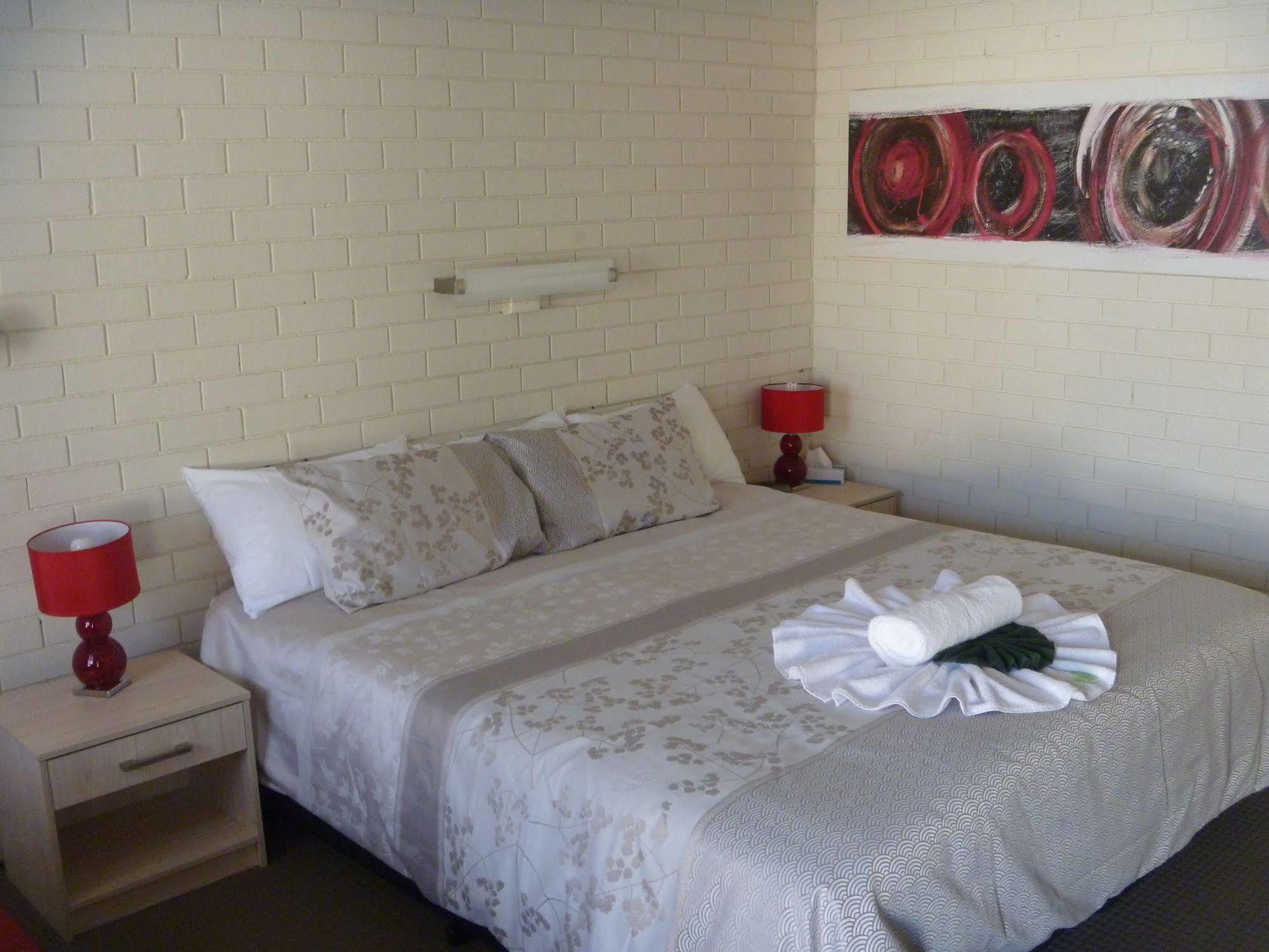Stagecoach Inn Motel Тамуърт Екстериор снимка