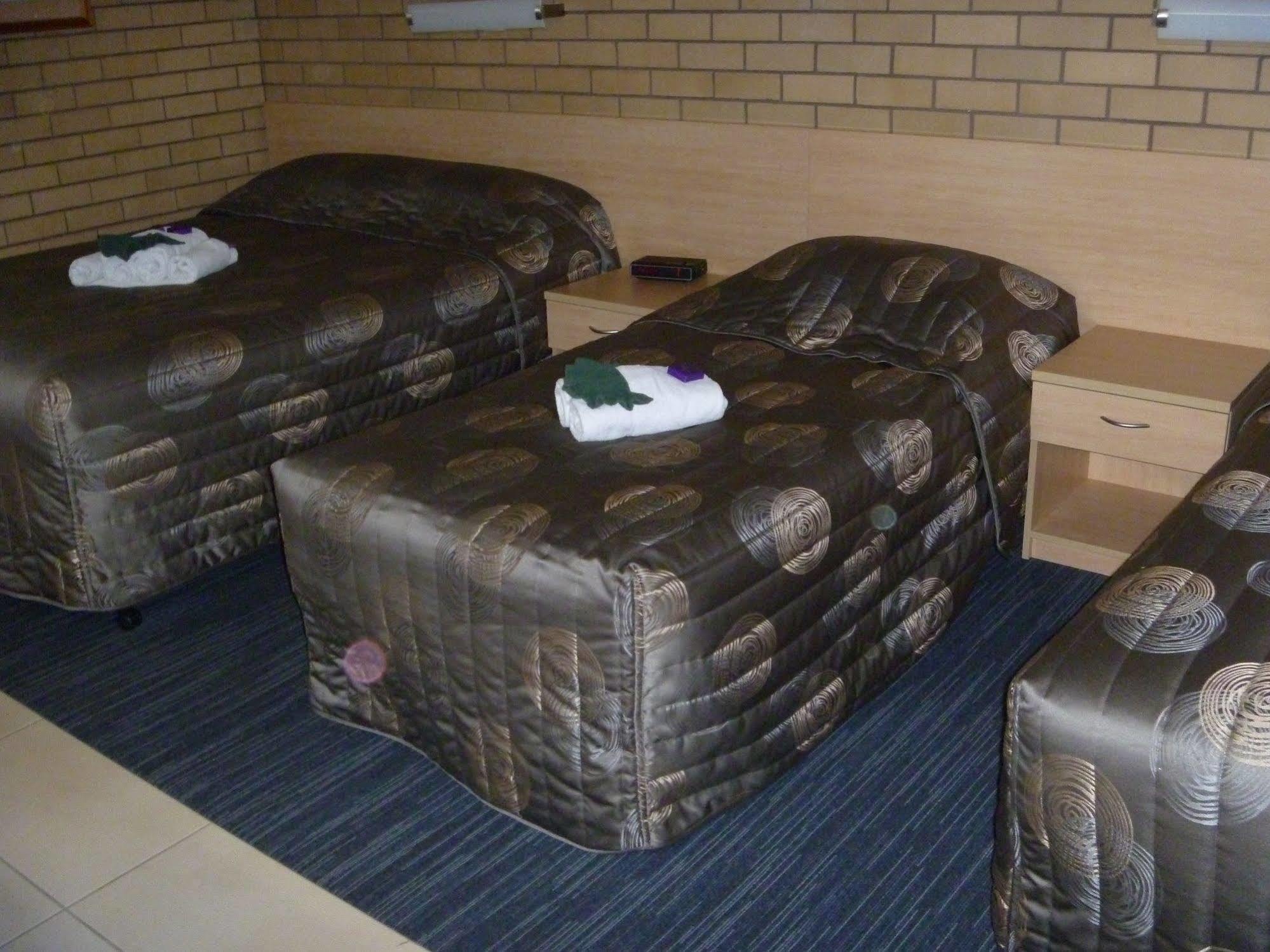 Stagecoach Inn Motel Тамуърт Екстериор снимка