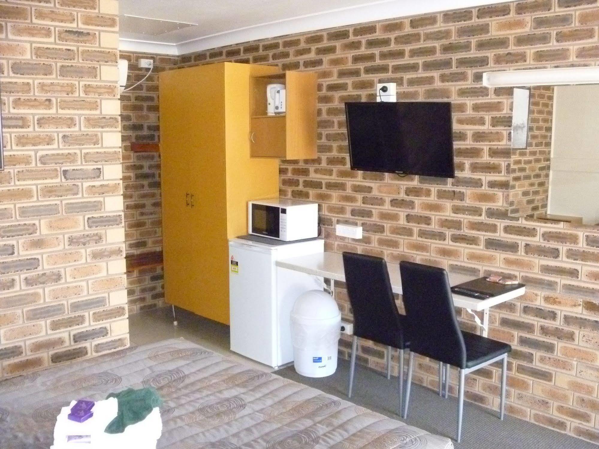Stagecoach Inn Motel Тамуърт Екстериор снимка