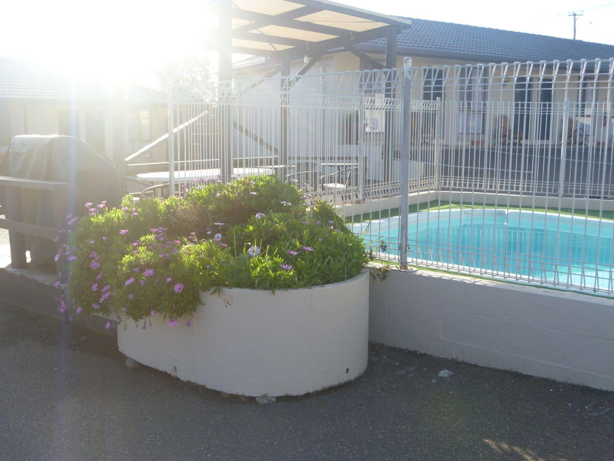 Stagecoach Inn Motel Тамуърт Екстериор снимка